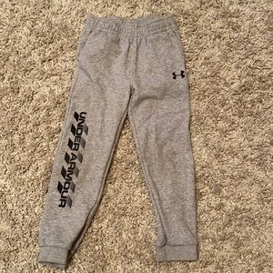 Under armour boys joggers